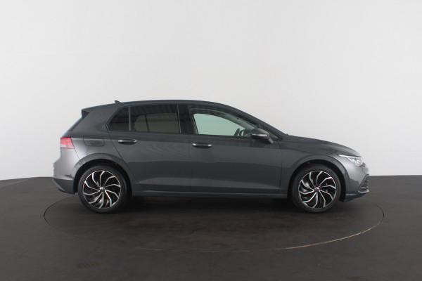 Volkswagen Golf 1.5 TSI Life Business > Dolphin Grey/Trekhaak/Camera/Winterpakket/Keyless/17inch...