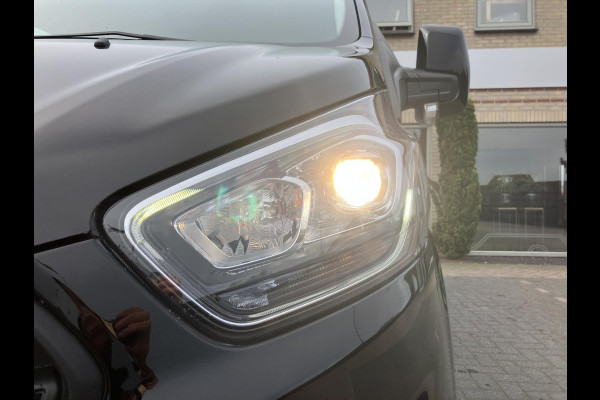 Ford Transit Custom 300 2.0 L2H1 DC | Trekhaak | 6-persoons | BTW