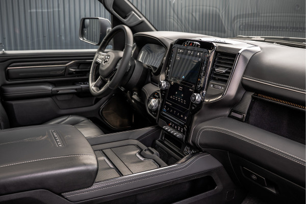 Dodge Ram 1500 1500 LIMITED 5.7L V8 | 1e Eigenaar | Head up | Luchtvering | Rambox | Split Tailgate | Pano | Harman / Kardon