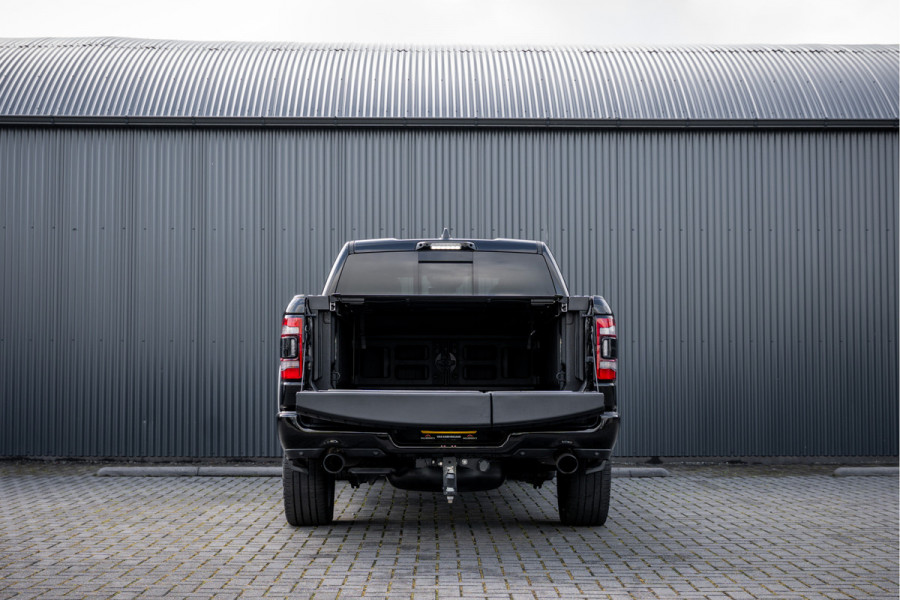 Dodge Ram 1500 1500 LIMITED 5.7L V8 | 1e Eigenaar | Head up | Luchtvering | Rambox | Split Tailgate | Pano | Harman / Kardon