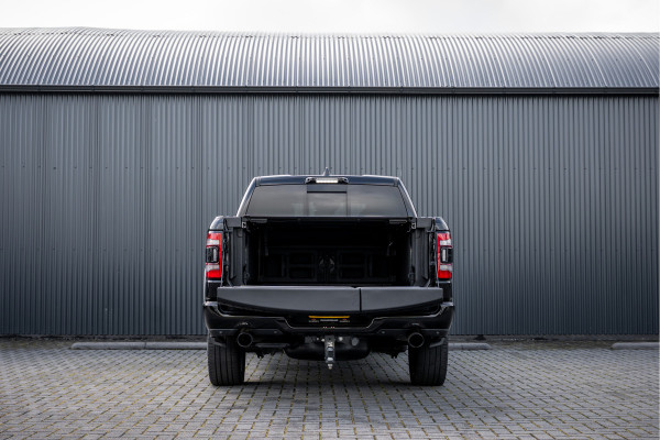 Dodge Ram 1500 1500 LIMITED 5.7L V8 | 1e Eigenaar | Head up | Luchtvering | Rambox | Split Tailgate | Pano | Harman / Kardon