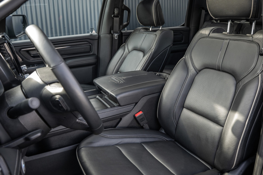 Dodge Ram 1500 1500 LIMITED 5.7L V8 | 1e Eigenaar | Head up | Luchtvering | Rambox | Split Tailgate | Pano | Harman / Kardon