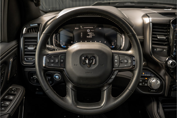 Dodge Ram 1500 1500 LIMITED 5.7L V8 | 1e Eigenaar | Head up | Luchtvering | Rambox | Split Tailgate | Pano | Harman / Kardon