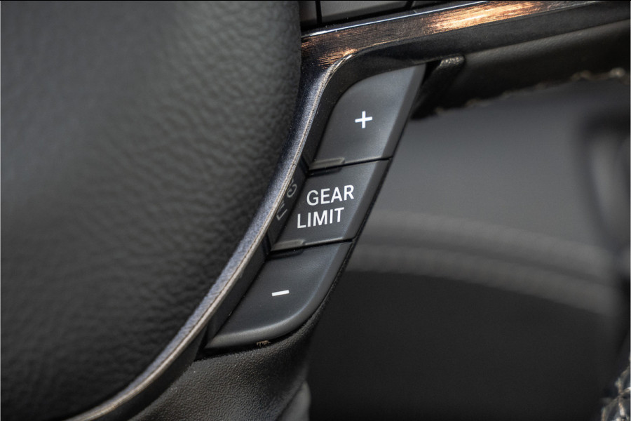 Dodge Ram 1500 1500 LIMITED 5.7L V8 | 1e Eigenaar | Head up | Luchtvering | Rambox | Split Tailgate | Pano | Harman / Kardon