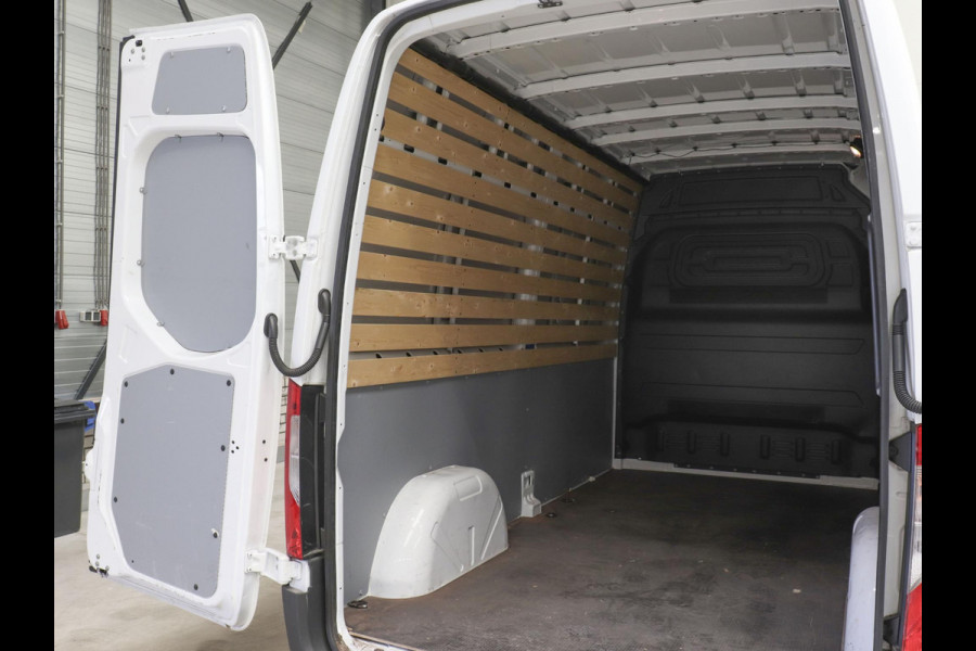Mercedes-Benz Sprinter 315 CDI Automaat L2H2 PRO Airco MBUX Navigatie Adaptive Cruise Control Leder PDC VA + Camera Trekhaak 3500kg Comfortstoel