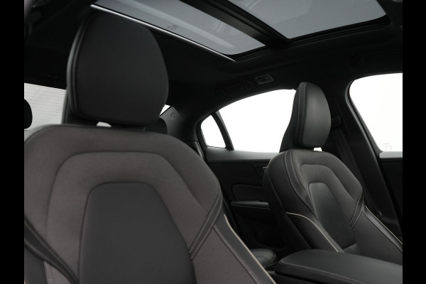 Volvo S60 T8 AWD R Design Polestar Engineerd PHEV 405pk Dealer O.H. | Panodak | Adaptive Cruise | Camera | Harman / Kardon | Lederen Sportstoelen Memory & Verwarmd | Keyless | Stuur Verwarmd | Apple Carplay | Navigatie | DAB | Plug In Hybrid |