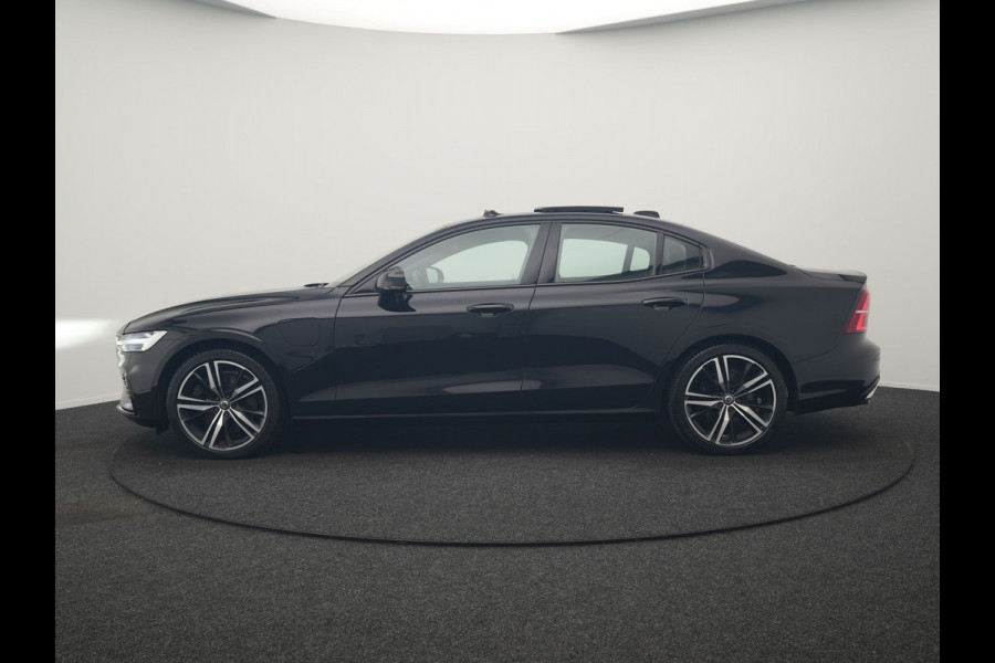 Volvo S60 T8 AWD R Design Polestar Engineerd PHEV 405pk Dealer O.H. | Panodak | Adaptive Cruise | Camera | Harman / Kardon | Lederen Sportstoelen Memory & Verwarmd | Keyless | Stuur Verwarmd | Apple Carplay | Navigatie | DAB | Plug In Hybrid |
