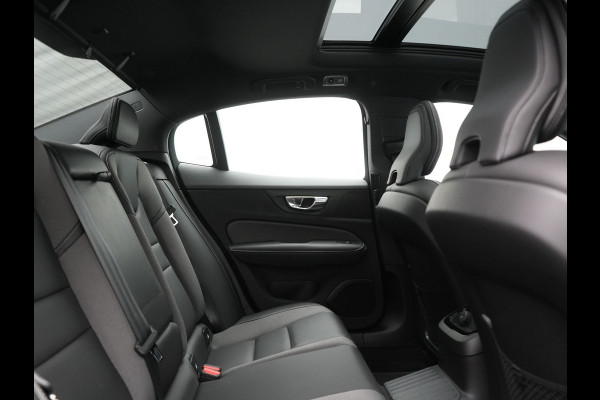 Volvo S60 T8 AWD R Design Polestar Engineerd PHEV 405pk Dealer O.H. | Panodak | Adaptive Cruise | Camera | Harman / Kardon | Lederen Sportstoelen Memory & Verwarmd | Keyless | Stuur Verwarmd | Apple Carplay | Navigatie | DAB | Plug In Hybrid |