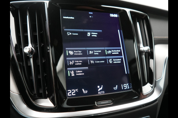 Volvo S60 T8 AWD R Design Polestar Engineerd PHEV 405pk Dealer O.H. | Panodak | Adaptive Cruise | Camera | Harman / Kardon | Lederen Sportstoelen Memory & Verwarmd | Keyless | Stuur Verwarmd | Apple Carplay | Navigatie | DAB | Plug In Hybrid |