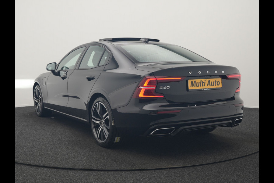 Volvo S60 T8 AWD R Design Polestar Engineerd PHEV 405pk Dealer O.H. | Panodak | Adaptive Cruise | Camera | Harman / Kardon | Lederen Sportstoelen Memory & Verwarmd | Keyless | Stuur Verwarmd | Apple Carplay | Navigatie | DAB | Plug In Hybrid |