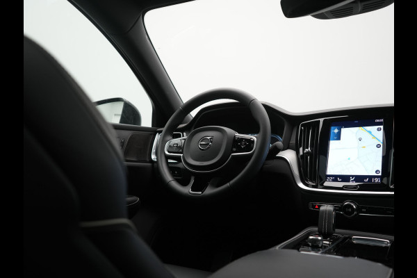 Volvo S60 T8 AWD R Design Polestar Engineerd PHEV 405pk Dealer O.H. | Panodak | Adaptive Cruise | Camera | Harman / Kardon | Lederen Sportstoelen Memory & Verwarmd | Keyless | Stuur Verwarmd | Apple Carplay | Navigatie | DAB | Plug In Hybrid |