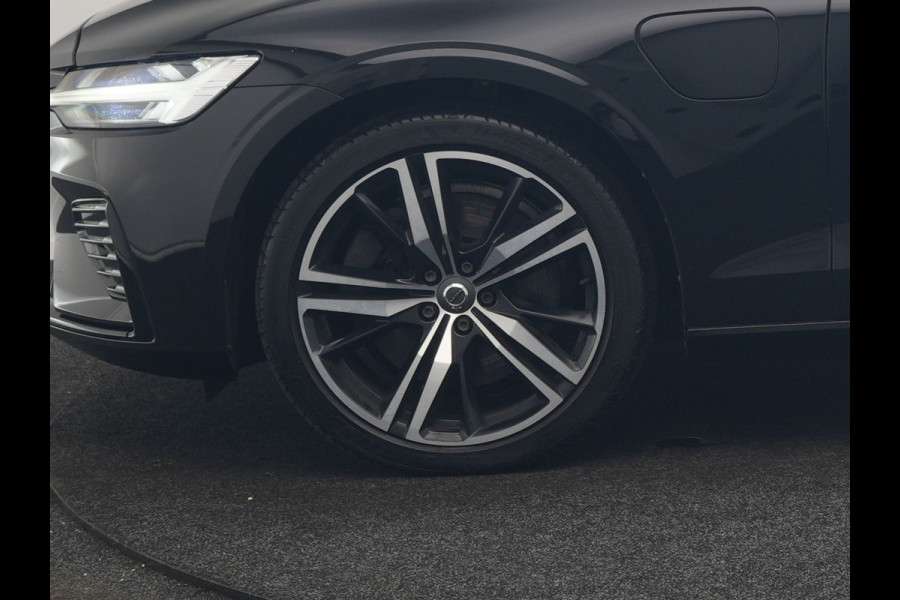 Volvo S60 T8 AWD R Design Polestar Engineerd PHEV 405pk Dealer O.H. | Panodak | Adaptive Cruise | Camera | Harman / Kardon | Lederen Sportstoelen Memory & Verwarmd | Keyless | Stuur Verwarmd | Apple Carplay | Navigatie | DAB | Plug In Hybrid |