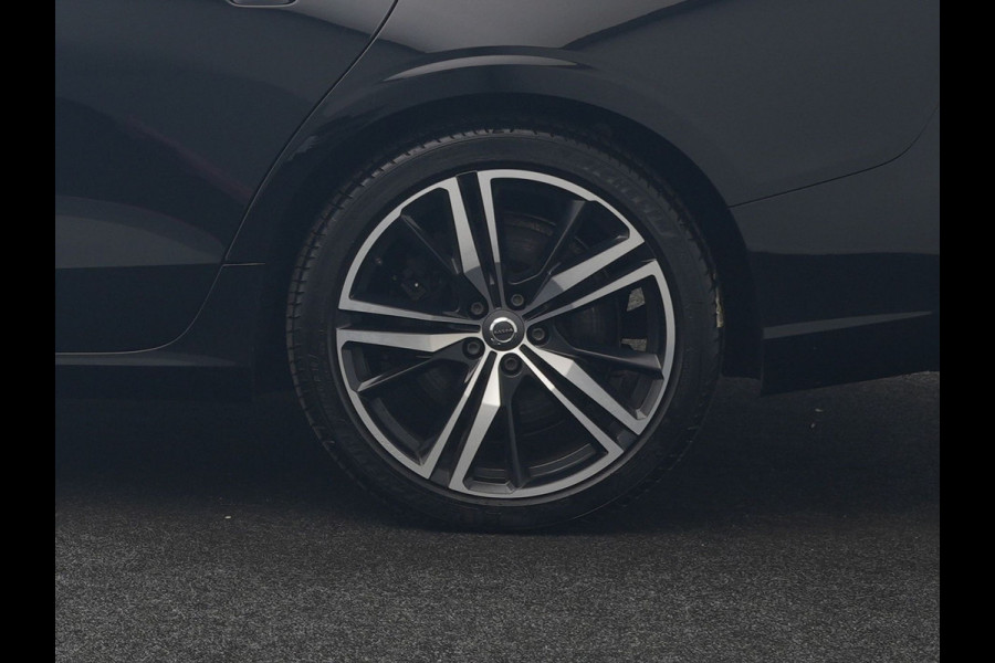 Volvo S60 T8 AWD R Design Polestar Engineerd PHEV 405pk Dealer O.H. | Panodak | Adaptive Cruise | Camera | Harman / Kardon | Lederen Sportstoelen Memory & Verwarmd | Keyless | Stuur Verwarmd | Apple Carplay | Navigatie | DAB | Plug In Hybrid |