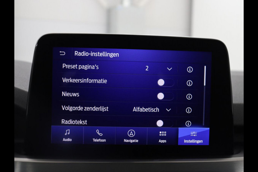 Ford Kuga 2.5 PHEV Titanium | SOH 89,2% | Carplay | Camera | Digital Cockpit | Navigatie | Parkeerhulp | Climate control | Bluetooth | Cruise control | LED | Plug In