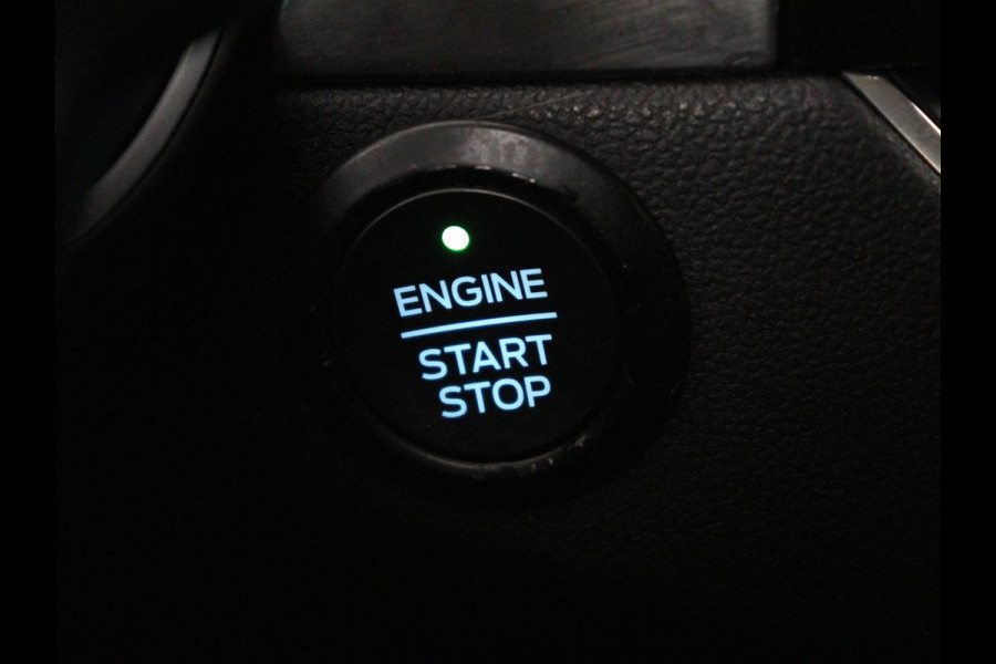 Ford Kuga 2.5 PHEV Titanium | SOH 89,2% | Carplay | Camera | Digital Cockpit | Navigatie | Parkeerhulp | Climate control | Bluetooth | Cruise control | LED | Plug In