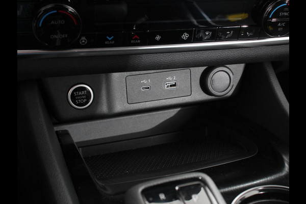 Nissan X-Trail 1.5 Automaat Acenta 7p. Climate Control Stoel verwarming Camera Keyless start Dab Adaptive Cruise Control