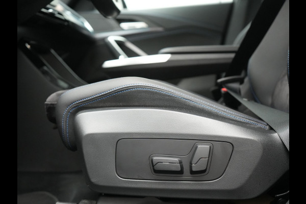 BMW X1 xDrive25e M Sport PHEV 245pk Dealer O.H. | Trekhaak Af Fabriek | Camera | Alcantara Sportstoelen Memory & Verwarmd | Adaptief Onderstel | Keyless | Sfeerverlichting | Adaptive LED | Widescreen Navi | DAB | Plug In Hybrid |