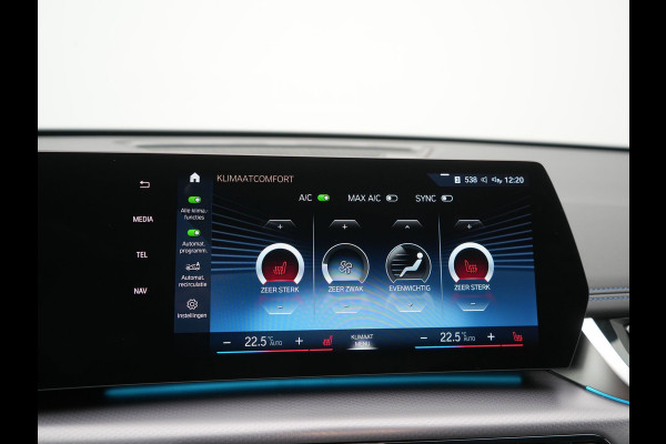 BMW X1 xDrive25e M Sport PHEV 245pk Dealer O.H. | Trekhaak Af Fabriek | Camera | Alcantara Sportstoelen Memory & Verwarmd | Adaptief Onderstel | Keyless | Sfeerverlichting | Adaptive LED | Widescreen Navi | DAB | Plug In Hybrid |