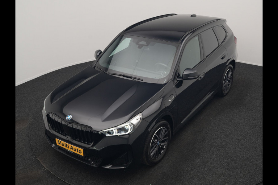 BMW X1 xDrive25e M Sport PHEV 245pk Dealer O.H. | Trekhaak Af Fabriek | Camera | Alcantara Sportstoelen Memory & Verwarmd | Adaptief Onderstel | Keyless | Sfeerverlichting | Adaptive LED | Widescreen Navi | DAB | Plug In Hybrid |