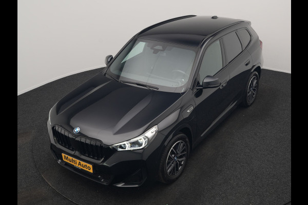 BMW X1 xDrive25e M Sport PHEV 245pk Dealer O.H. | Trekhaak Af Fabriek | Camera | Alcantara Sportstoelen Memory & Verwarmd | Adaptief Onderstel | Keyless | Sfeerverlichting | Adaptive LED | Widescreen Navi | DAB | Plug In Hybrid |