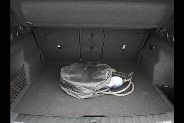 BMW X1 xDrive25e M Sport PHEV 245pk Dealer O.H. | Trekhaak Af Fabriek | Camera | Alcantara Sportstoelen Memory & Verwarmd | Adaptief Onderstel | Keyless | Sfeerverlichting | Adaptive LED | Widescreen Navi | DAB | Plug In Hybrid |