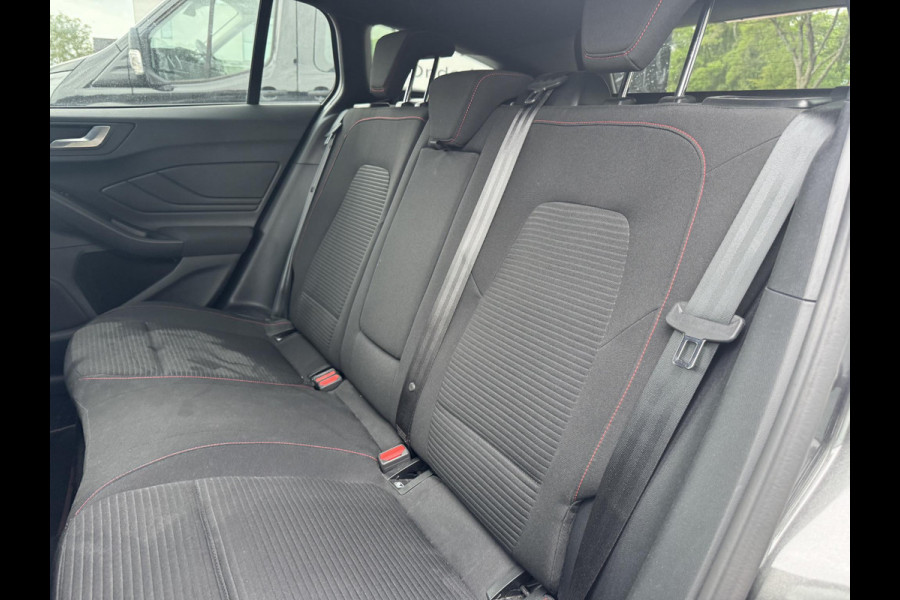 Ford FOCUS Wagon 1.0 EcoBoost Hybrid ST Line X | 155 PK | Winter Pack | Driver Assistance Pack | AGR Stoel | Achteruitrijcamera | Adaptieve Cruise