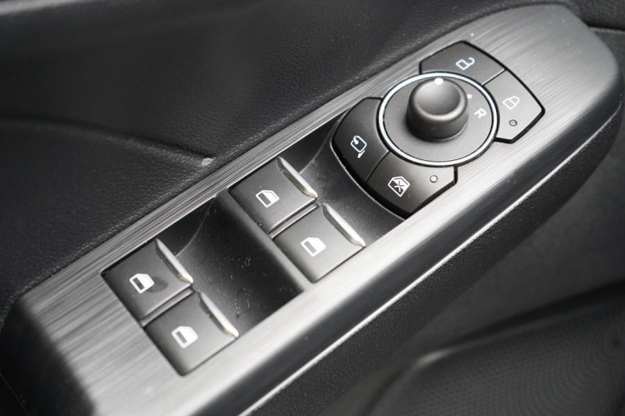 Ford Kuga 2.5 PHEV ST-Line | SoH 87,4% | Carplay | Winter-pack | Parkeersensoren | Keyless | Lm velgen