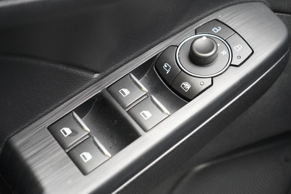 Ford Kuga 2.5 PHEV ST-Line | SoH 87,4% | Carplay | Winter-pack | Parkeersensoren | Keyless | Lm velgen