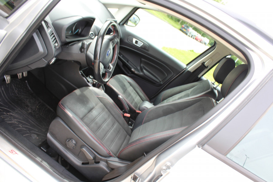 Ford EcoSport 1.0 EcoBoost ST-Line DEALER ONDERHOUDEN