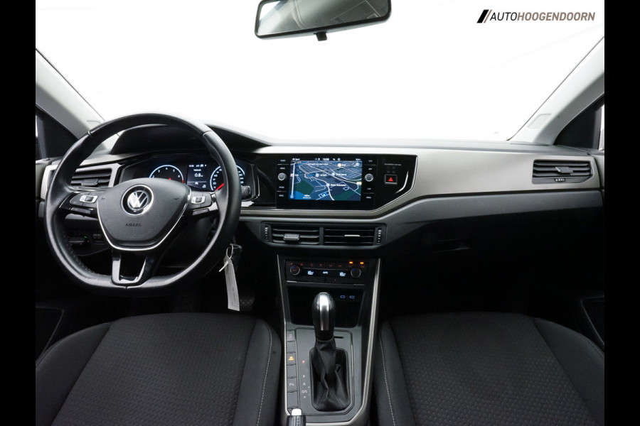 Volkswagen Polo 1.0 TSI DSG Comfortline Business Sport (APPLE CARPLAY,PARKEERSENSOREN,LM-VELGEN,ADAPTIVE,CLIMATE,TOPCONDITIE)