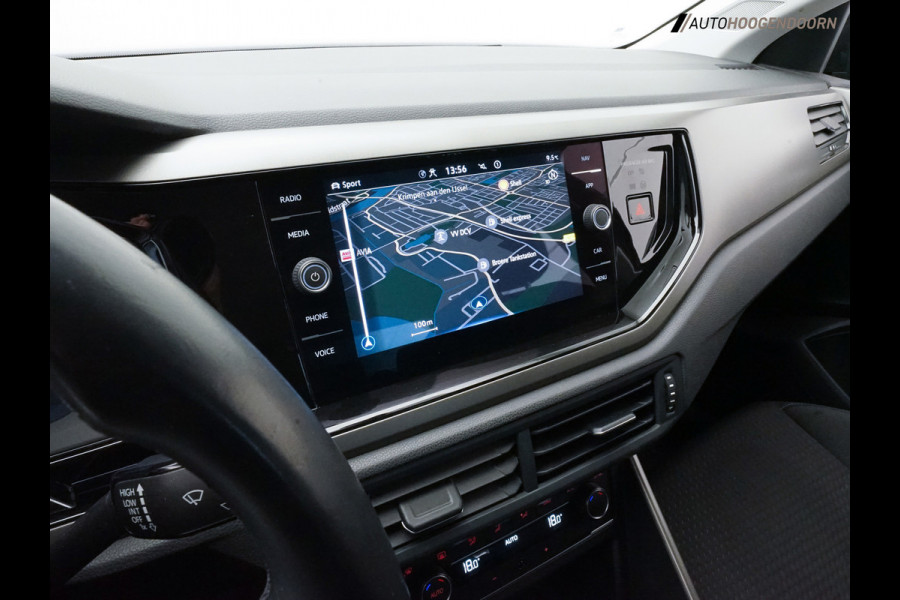 Volkswagen Polo 1.0 TSI DSG Comfortline Business Sport (APPLE CARPLAY,PARKEERSENSOREN,LM-VELGEN,ADAPTIVE,CLIMATE,TOPCONDITIE)