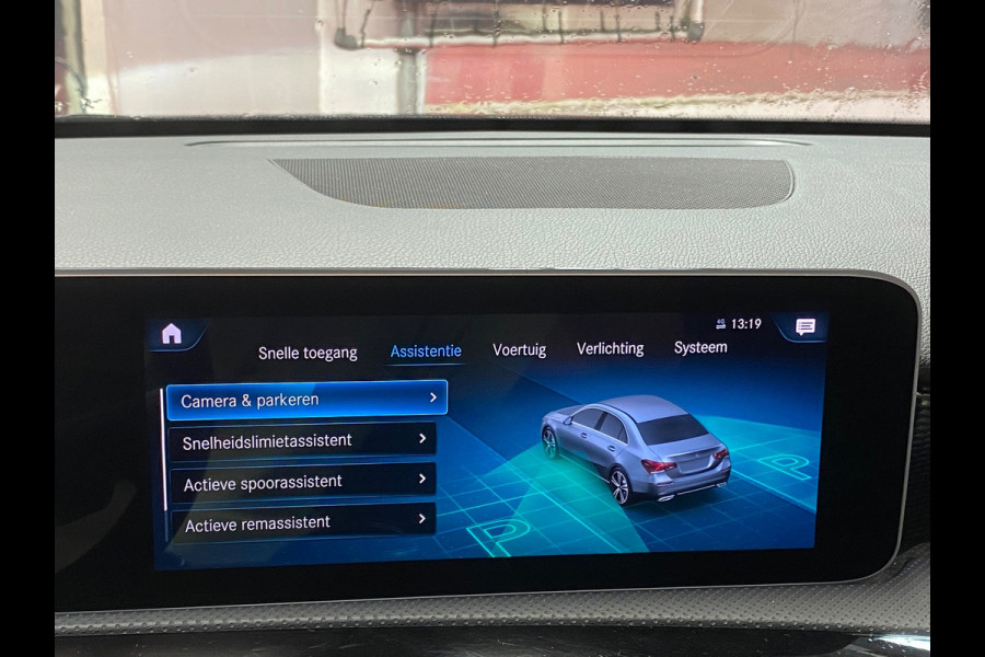 Mercedes-Benz A-Klasse 200 AUTOMAAT/WIDESCREEN/CAMERA/18INCH AMG