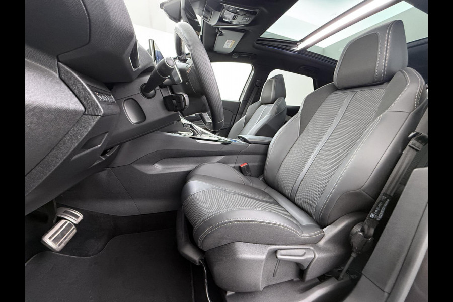 Peugeot 3008 1.6 HYbrid4 300 GT RIJKLAARPRIJS INC. 12MND BOVAG GARANTIE | PANORAMADAK| ADAPTIVE CRUISE CONTROL| STANDKACHEL| CAMERA VOOR + ACHTER|