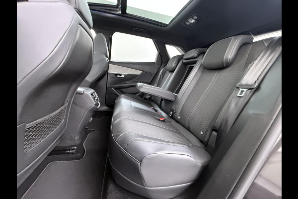 Peugeot 3008 1.6 HYbrid4 300 GT RIJKLAARPRIJS INC. 12MND BOVAG GARANTIE | PANORAMADAK| ADAPTIVE CRUISE CONTROL| STANDKACHEL| CAMERA VOOR + ACHTER|