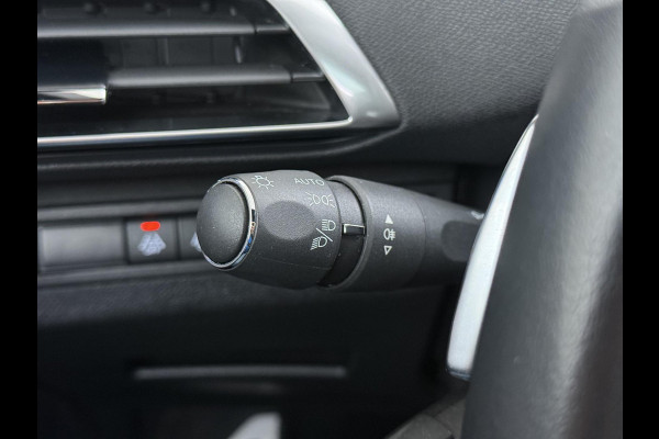 Peugeot 3008 1.6 HYbrid4 300 GT RIJKLAARPRIJS INC. 12MND BOVAG GARANTIE | PANORAMADAK| ADAPTIVE CRUISE CONTROL| STANDKACHEL| CAMERA VOOR + ACHTER|