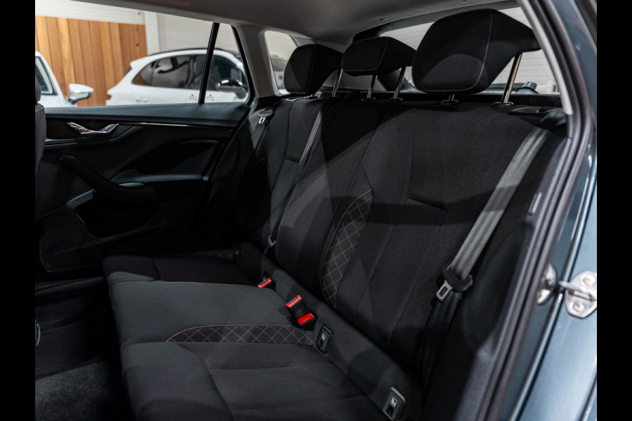 Škoda Kamiq 1.0 TSI Business Edition DSG, Apple Carplay, Android Auto, ACC, Trekhaak 13p, Voll Led, Camera, Volledig Onderhouden