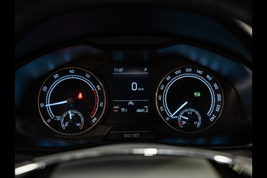 Škoda Kamiq 1.0 TSI Business Edition DSG, Apple Carplay, Android Auto, ACC, Trekhaak 13p, Voll Led, Camera, Volledig Onderhouden