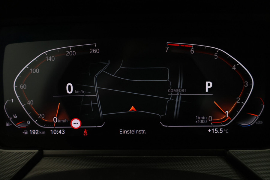 BMW 1-serie 118i Executive Edition Virtual Cockpit, Cruise, Apple Carplay, LED, Rijstrooksensor, Trekhaak, 17''