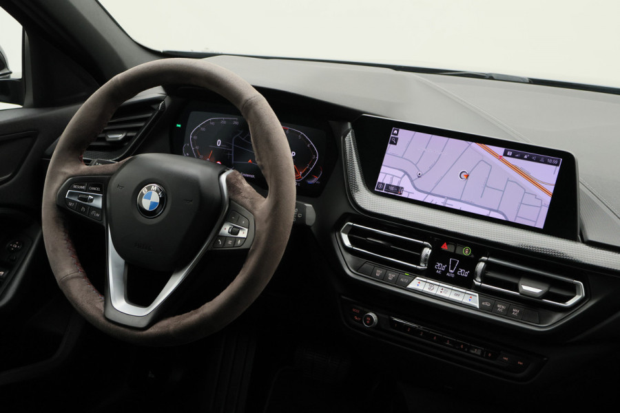 BMW 1-serie 118i Executive Edition Virtual Cockpit, Cruise, Apple Carplay, LED, Rijstrooksensor, Trekhaak, 17''