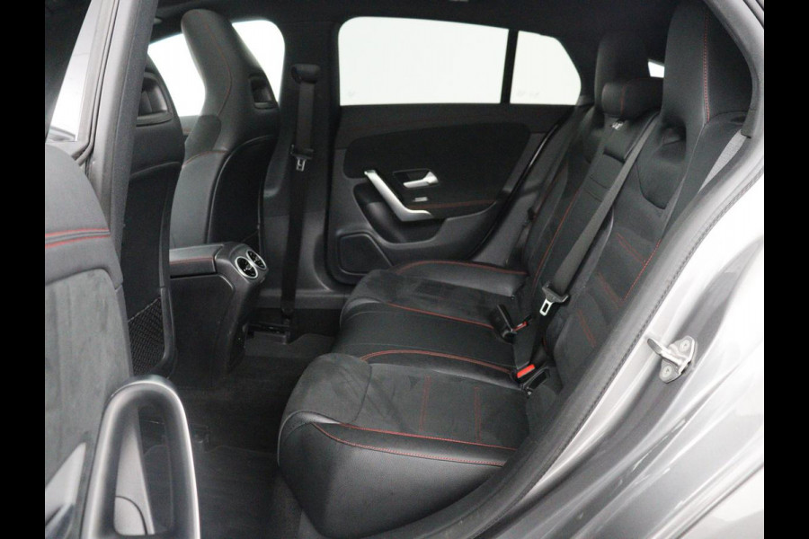 Mercedes-Benz CLA-Klasse Shooting Brake 250e Business Solution AMG Limited | SOH 94,2% | Panoramadak | Stoelverwarming | Matrix LED | Sfeerverlichting | Keyless | Memory | Widescreen | Navigatie | Camera | Park Assist | PHEV | Plug In