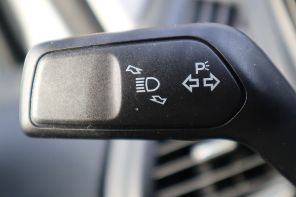 Ford EcoSport 1.0 EcoBoost Titanium | Automaat | Navi | Dealer onderhouden |