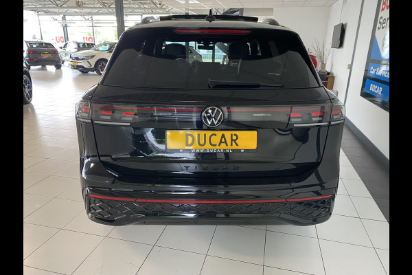 Volkswagen Tiguan 1.5 eHybrid R-Line Edition 272 PK Panoramadak ,  Headup , Trekhaak, Leer , Massage stoelen