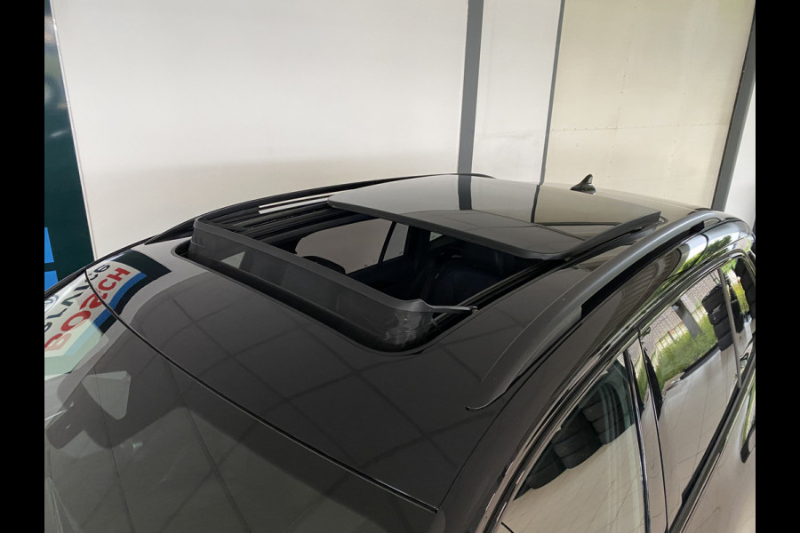 Volkswagen Tiguan 1.5 eHybrid R-Line Edition 272 PK Panoramadak ,  Headup , Trekhaak, Leer , Massage stoelen