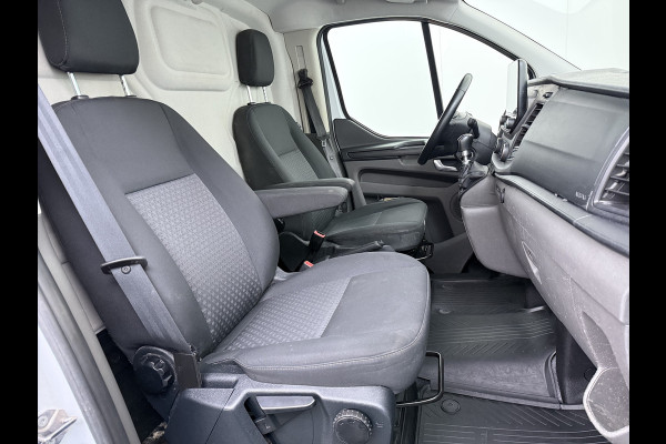 Ford Transit Custom 320 2.0TDCI 130PK L2H1 Camera Trekhaak Stoelverwarming Euro 6 Airco Navi Cruise Control Bluetooth Pdc Trend Sidebars Betonplex Vloer Wandbetimmering Inbouwkasten 2.800KG Trekgewicht Origineel Nederlandse Bus