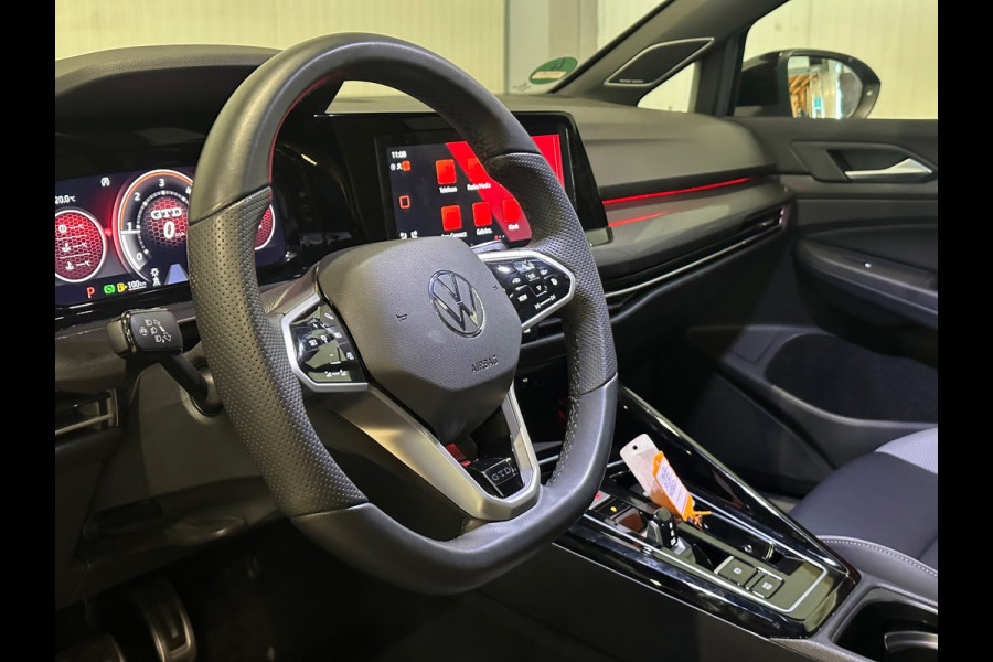 Volkswagen Golf 2.0 TDI GTD | PANO | TREKHAAK | HARMAN KARDON