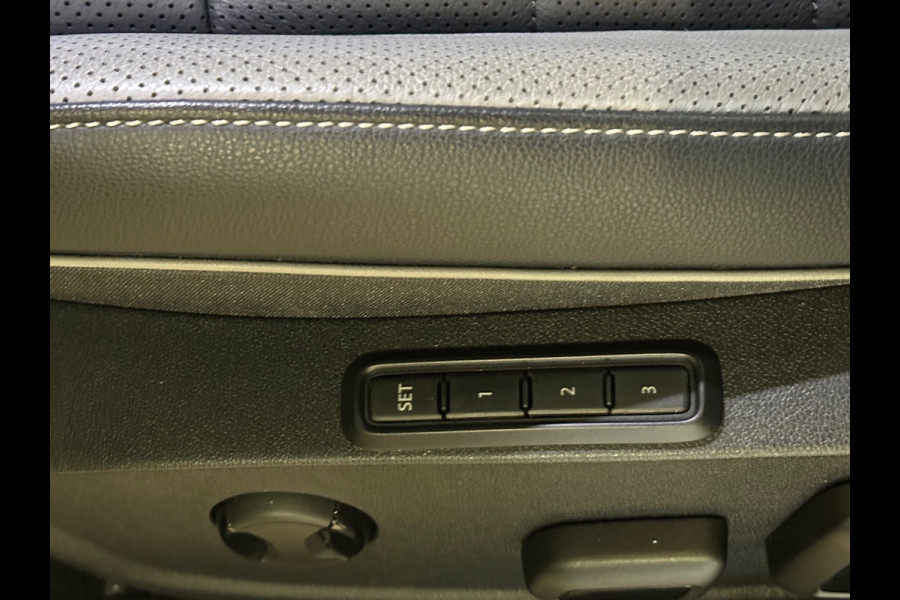 Volkswagen Golf 2.0 TDI GTD | PANO | TREKHAAK | HARMAN KARDON