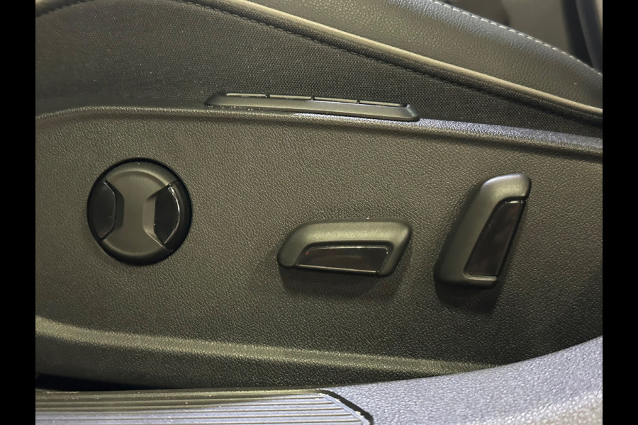 Volkswagen Golf 2.0 TDI GTD | PANO | TREKHAAK | HARMAN KARDON