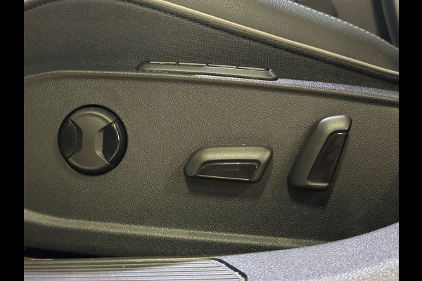 Volkswagen Golf 2.0 TDI GTD | PANO | TREKHAAK | HARMAN KARDON