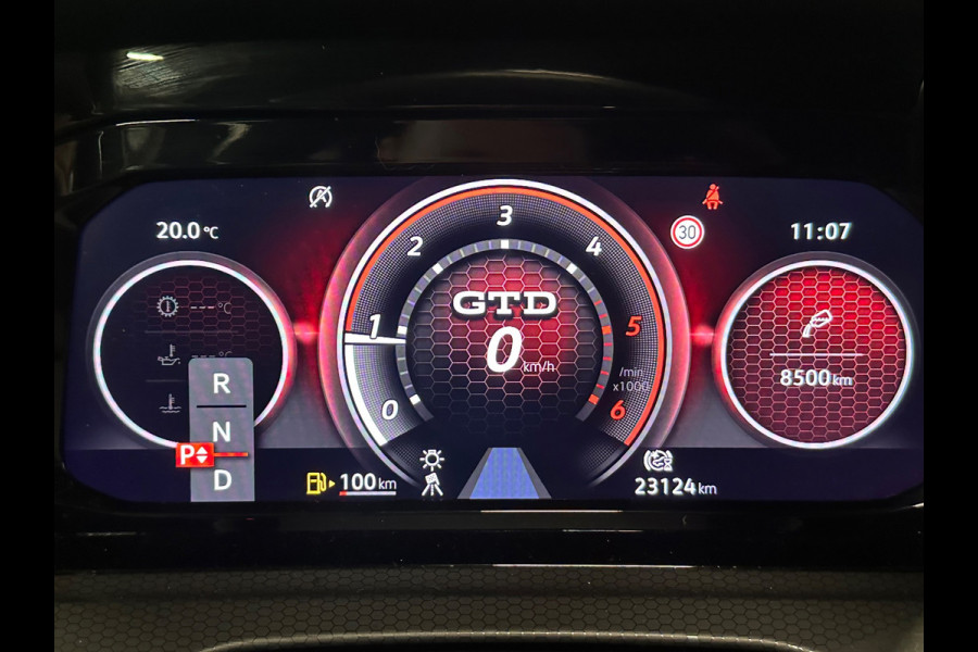 Volkswagen Golf 2.0 TDI GTD | PANO | TREKHAAK | HARMAN KARDON
