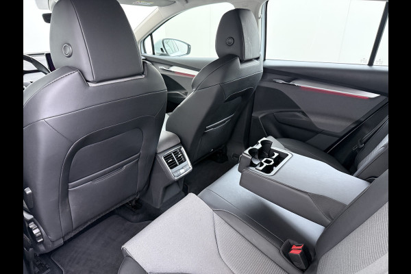 Škoda ENYAQ iV 60 SOH 93% Adap.Cruise Stuur+Stoelverwarming 3-Zone Ecc Camera Apple Carplay Android Auto Navi Pdc Lmv 20" DAB P-Assist Isofix Keyless-Go Verkeersbord detectie File Assist 1e Eigenaar Dealeronderhouden Origineel Nederlandse Auto